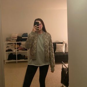TNA Jackets & Coats - TNA Puffer Bomber TNA Jackets & Coats - TNA Puffer Bomber